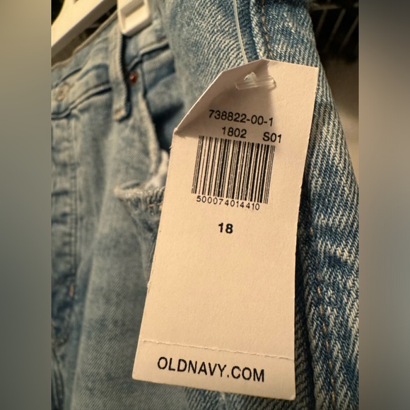 Old Navy Straight Leg Jeans - Picture 5 of 6